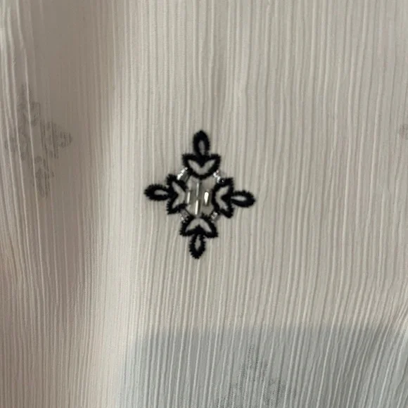 White House Black Market White and Black Women's Top 3/4 sleeve boho - Picture 3 of 14